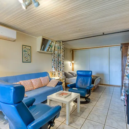 Location Fontaine De Sarac Апартаменты *