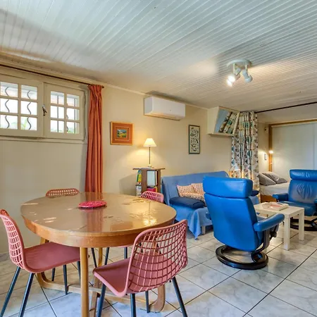 Location Fontaine De Sarac Апартаменты *